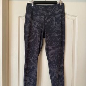 Woman’s Lole Leggings, Size Large, like new